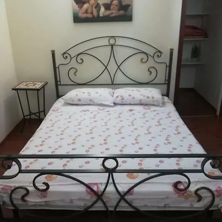 Apartament Monica *